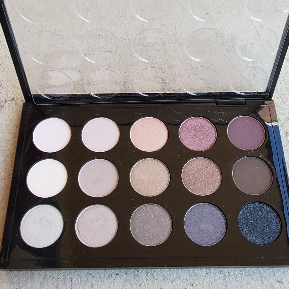 MAC Cool Neutral Palette
